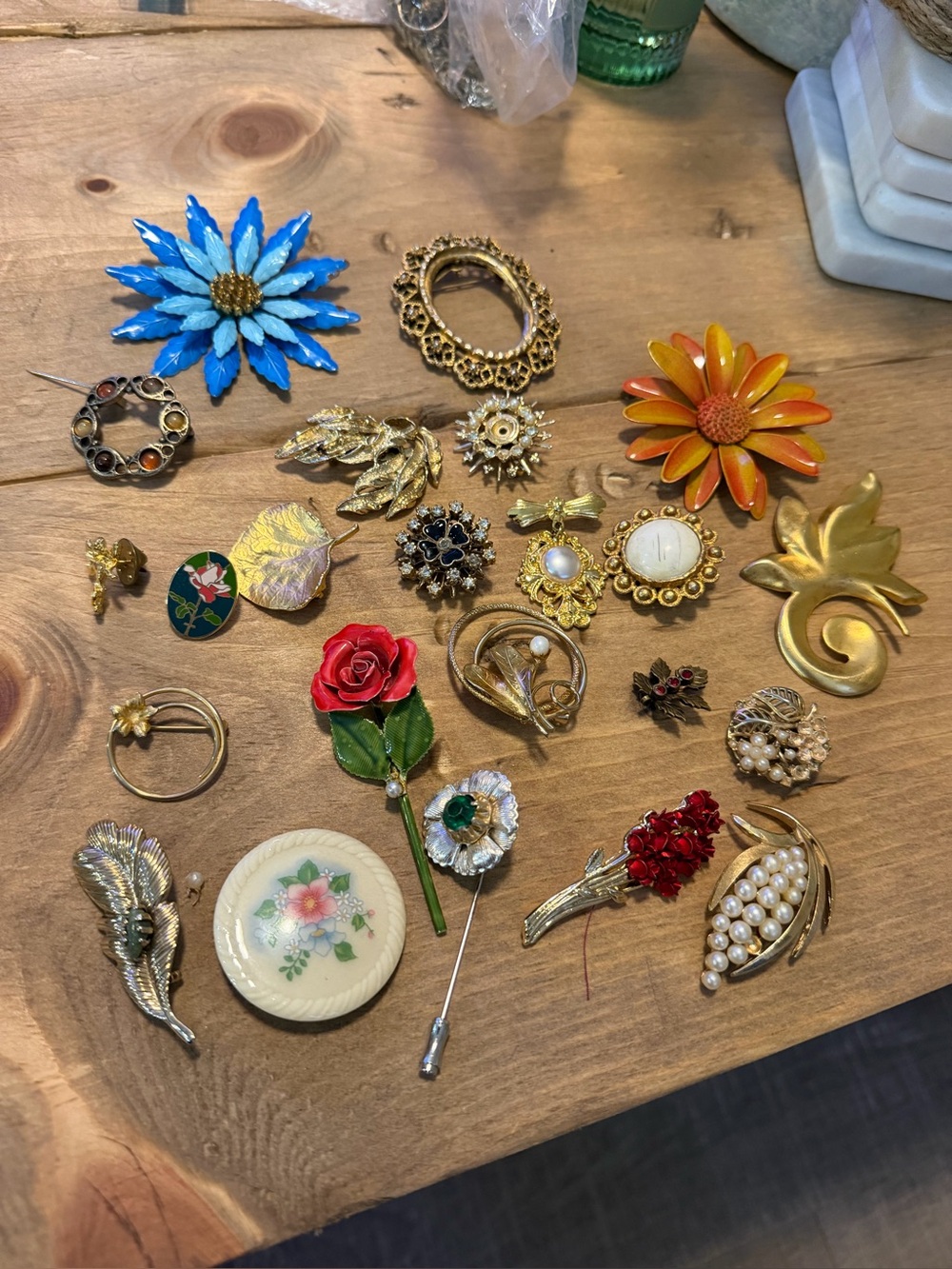 Assorted Women's Vintage Floral Brooch Pin - Gold & Multicolor